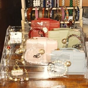 Sassiez Choice wallets